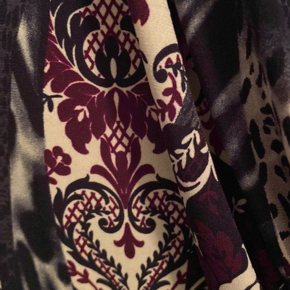 Patterned Top-Size 1X - Picture 8 of 10